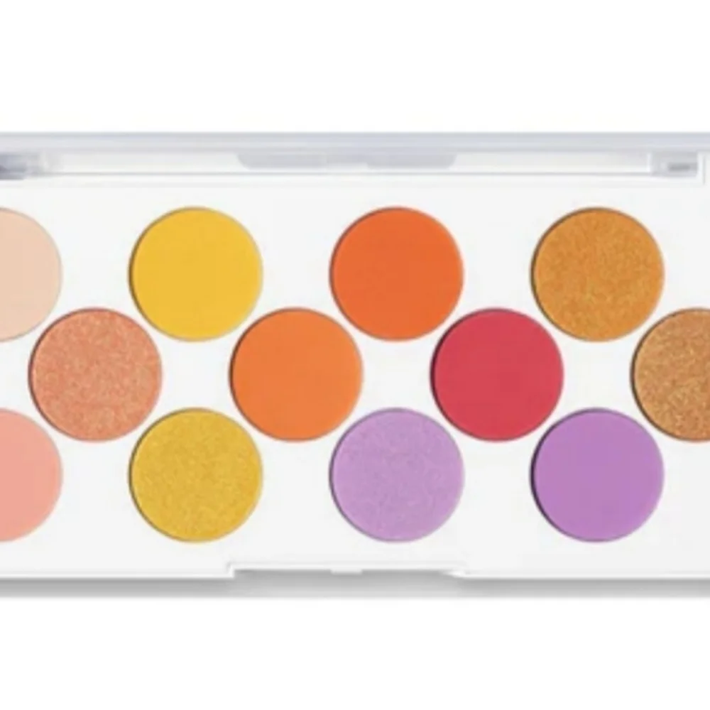 Morphe 2 Ready for Nothing‎ 12-pan Eye Shadow SOCIAL BUTTERFLY